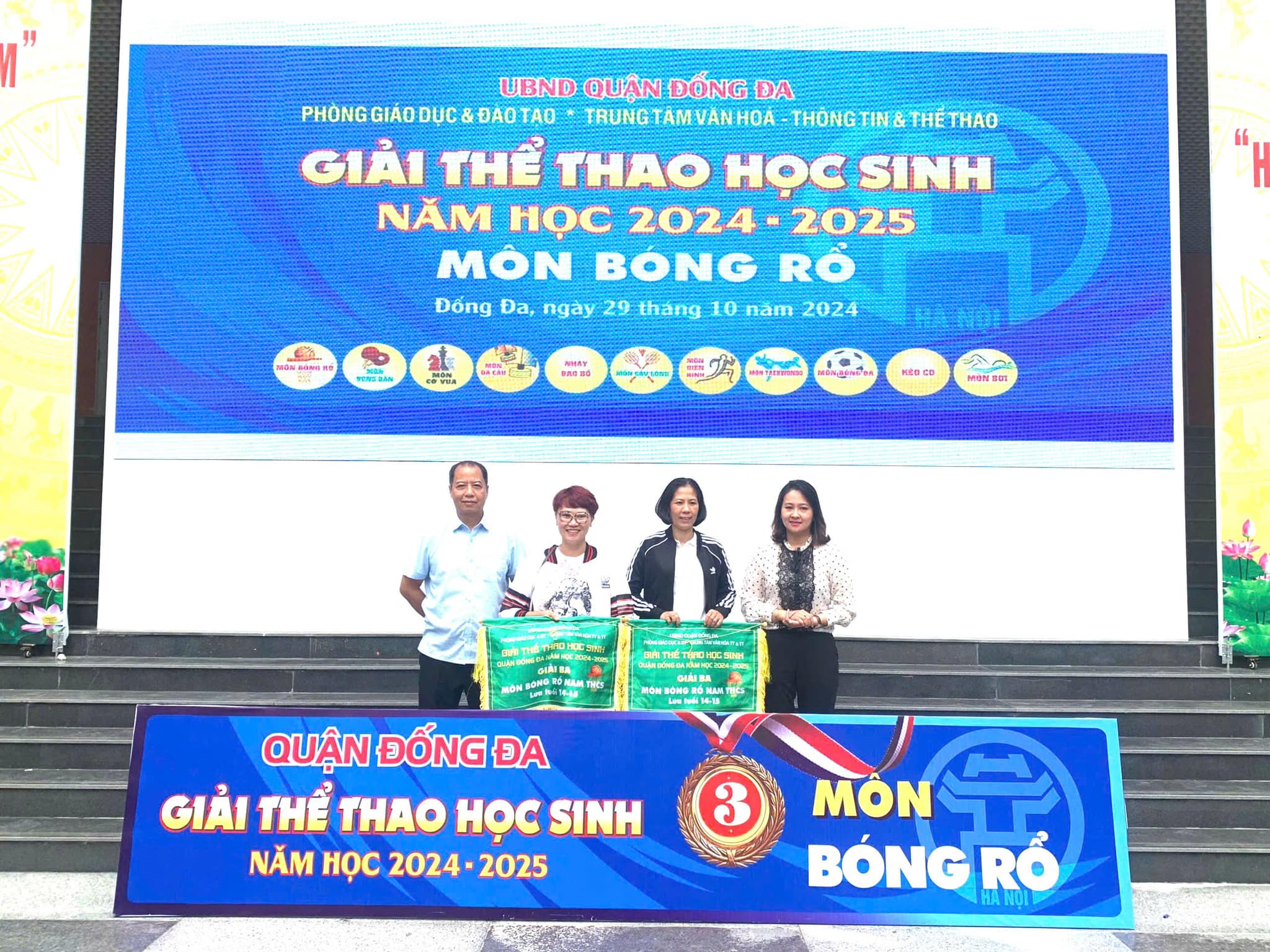 ĐẠT GIẢI BA MÔN BÓNG RỔ U12 - 13 ĐỘI BÓNG RỔ NỮ VÀ U14 - 15 ĐỘI BÓNG RỔ NAM