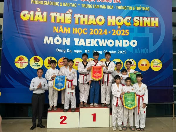 Chúc mừng thành tích xuất sắc của các vận động viên Taekwondo trường THCS Thái Thịnh