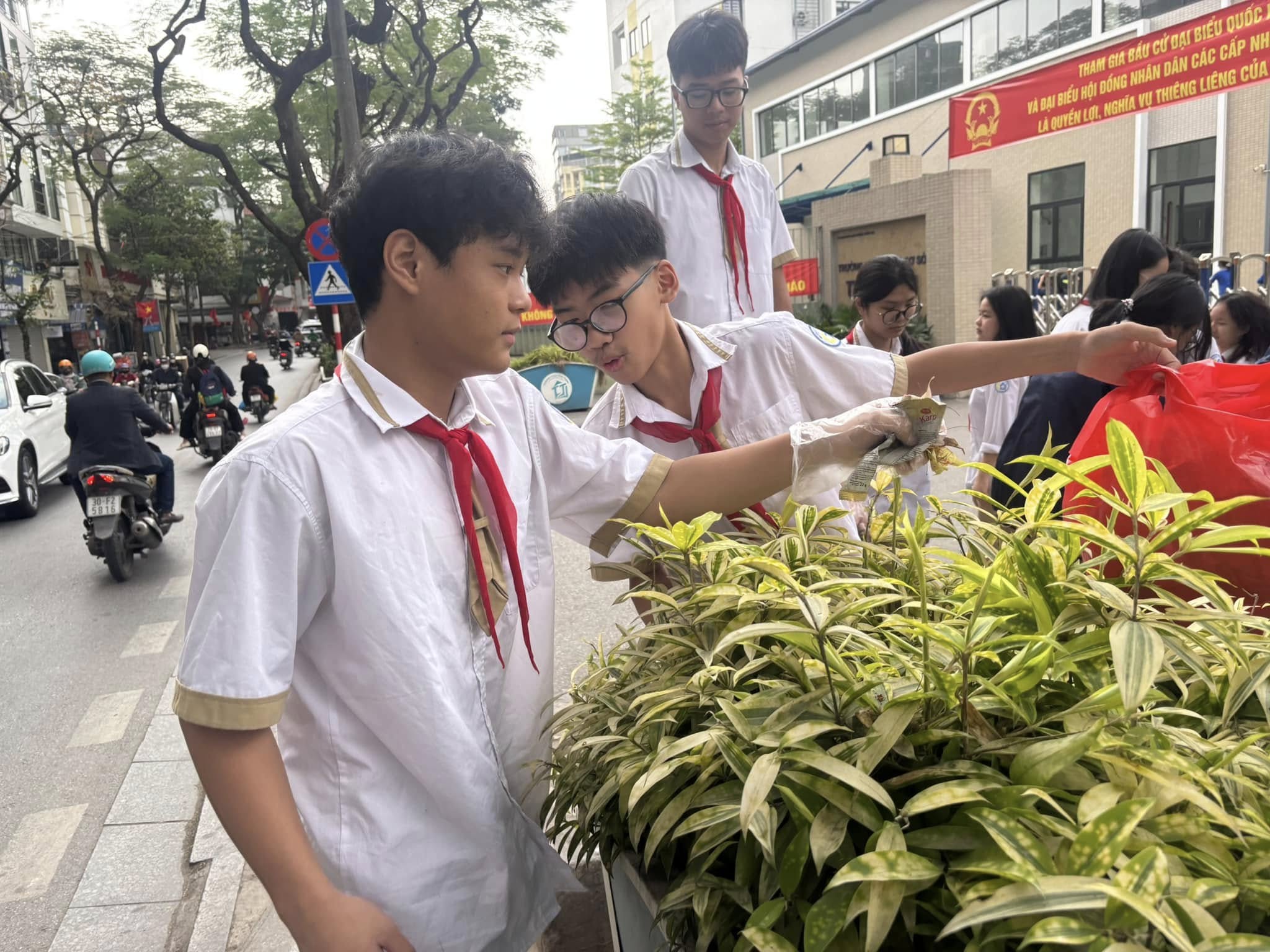 LAN TỎA HÀNH ĐỘNG XANH – CHUNG TAY VÌ MÔI TRƯỜNG