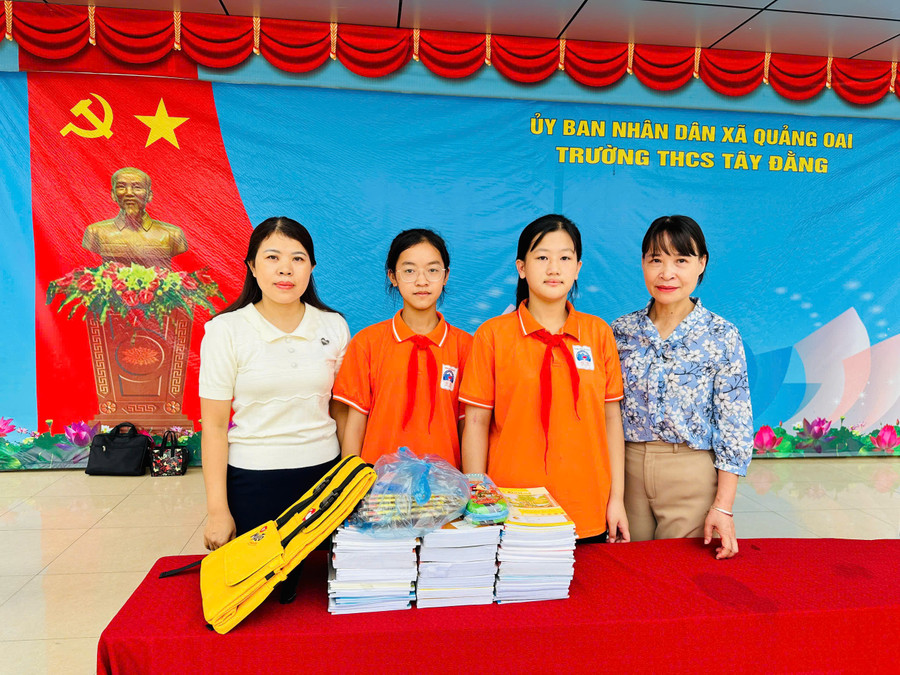 Trường học Hà Nội san sẻ mất mát với học sinh vùng lũ