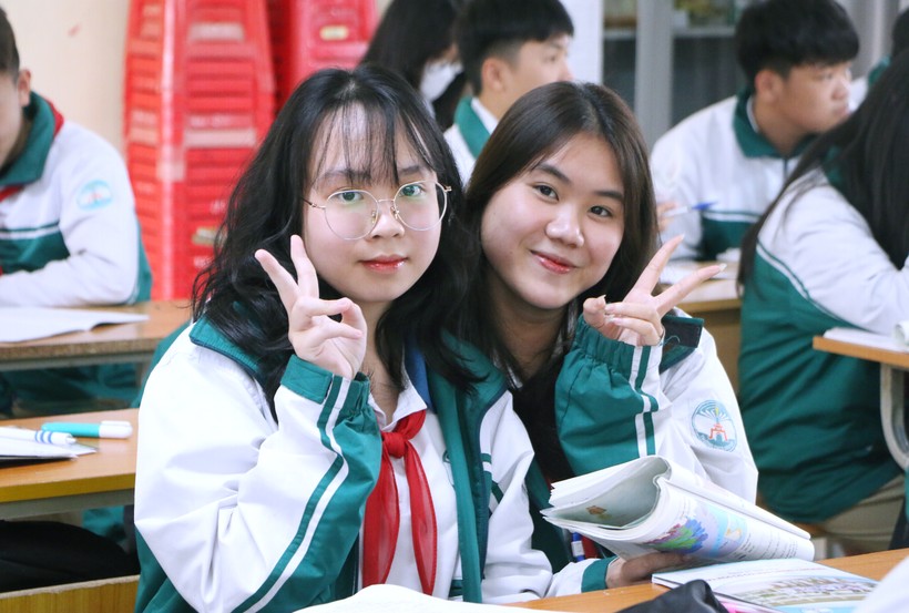 Trường học Hà Nội tăng tốc ôn tập thi vào lớp 10, không coi nhẹ môn không thi