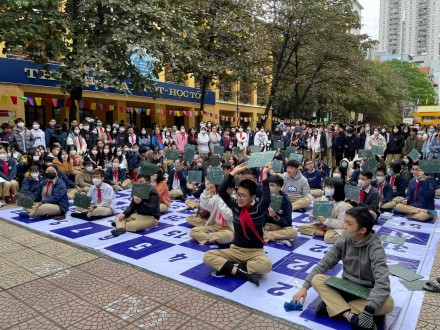 CUỘC THI RUNG CHUÔNG VÀNG CHÀO MỪNG 50 NĂM CHIẾN THẮNG “HÀ NỘI - ĐIỆN BIÊN PHỦ TRÊN KHÔNG”