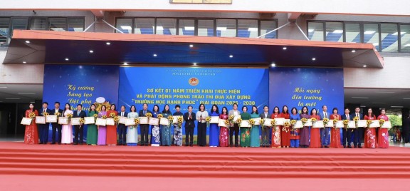 Trường THCS Thái Thịnh được Sở GD&ĐT Hà Nội tặng Giấy khen
