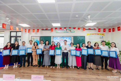 DẤU ẤN THCS THÁI THỊNH TẠI HỘI NGHỊ TỔNG KẾT TRIỂN KHAI THỰC HIỆN KẾ HOẠCH THÍ ĐIỂM MÔ HÌNH LỚP HỌC MỞ, LỚP HỌC HỖN HỢP NĂM 2026