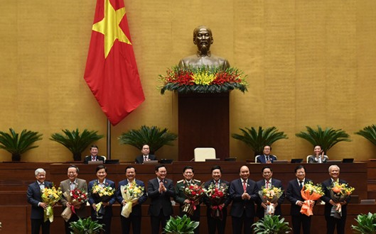 Quốc hội miễn nhiệm Phó Thủ tướng Trịnh Đình Dũng và 12 Bộ trưởng, trưởng ngành