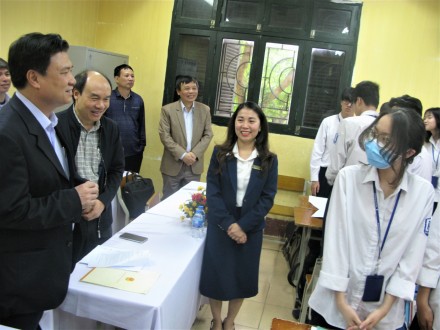 Thứ trưởng Nguyễn Hữu Độ: Thực nghiệm khách quan để có bản SGK tốt nhất