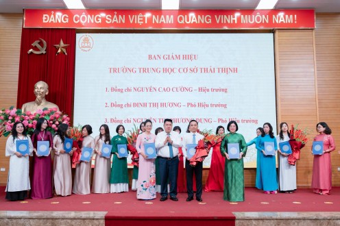 CÔNG BỐ QUYẾT ĐỊNH THÀNH LẬP TRƯỜNG THCS THÁI THỊNH – MỘT HÀNH TRÌNH MỚI, MỘT CHẶNG ĐƯỜNG MỚI